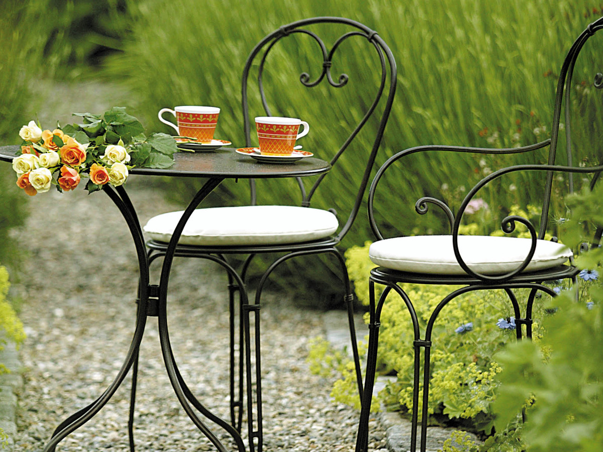 98.00.0871 Комплект кресел Boulevard каштановый антик 5-мест. - включая 2 кресла, 2 натуральные подушки сиденья, 1 стол Ø 65 см. Mbm