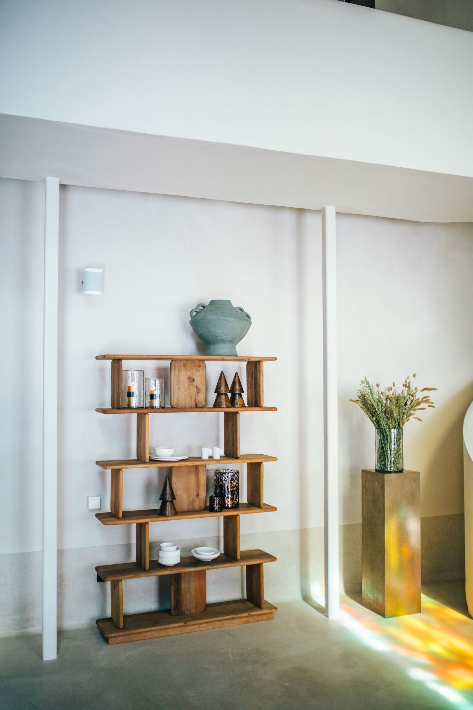 Рециркулированный деревянный самонесущий книжный шкаф POMAX ARCH-00106516 - Вид №7