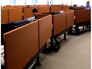 Звукопоглощающая панель для перегородки из полиэфирного волокна