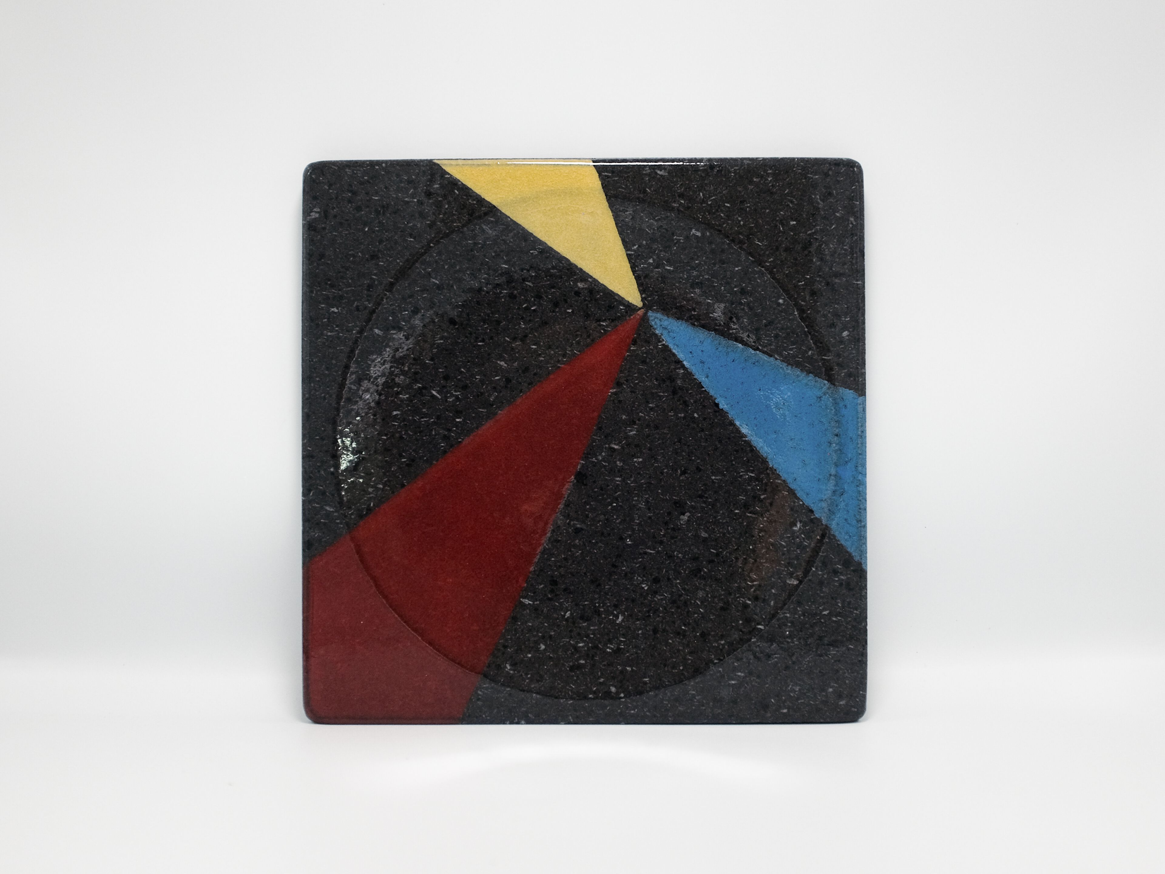 Scavatasche / квадратный центральный элемент из лавового камня Etnea Cuorelavico Prisma ARCH-00030905 - Вид №1