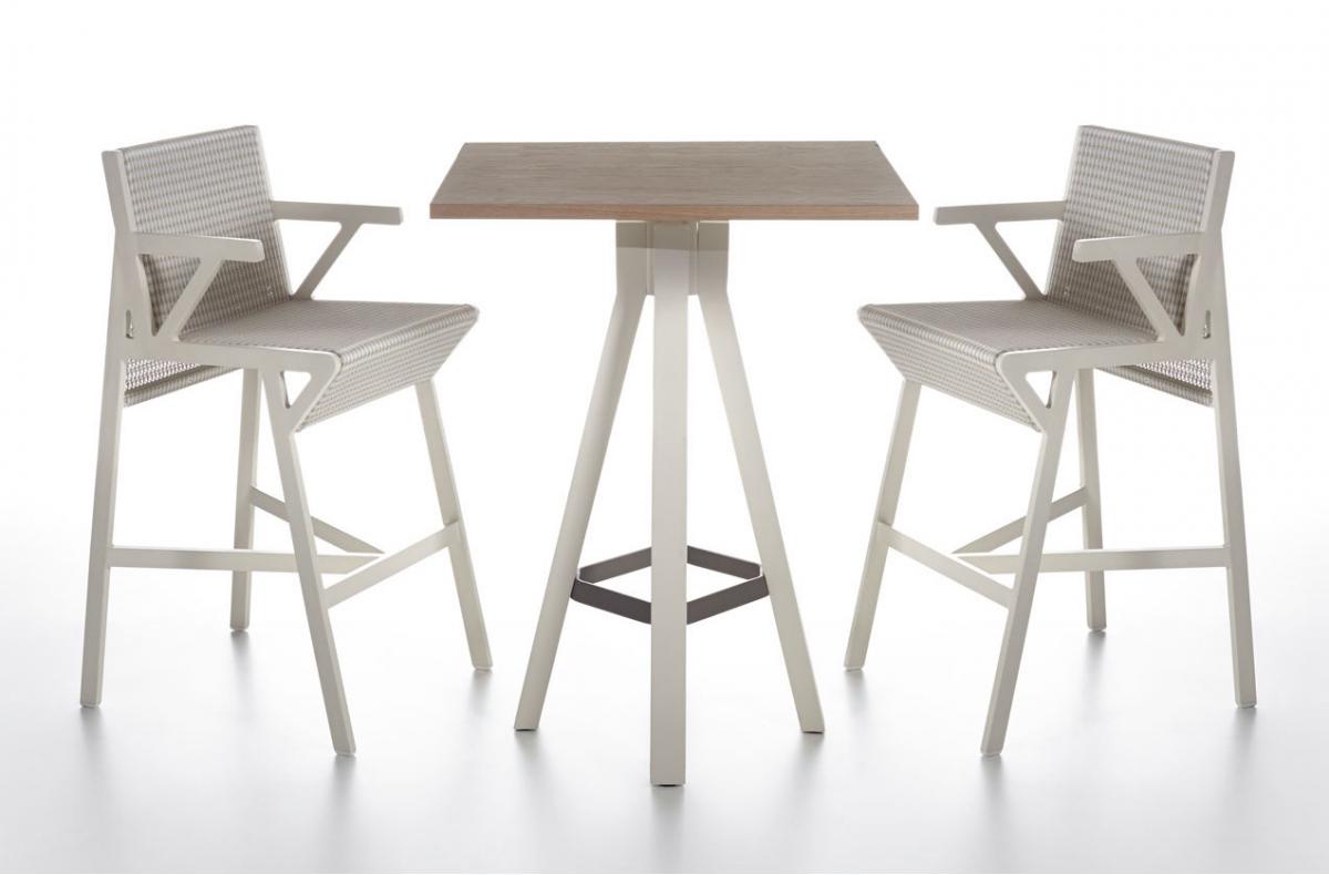 050698 Барный стул Kettal Vieques