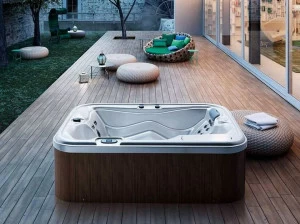 Glass1989 Прямоугольный мини-бассейн с 3-х местной гидромассажной ванной Home & spa rituals