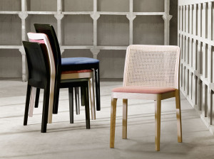 Стул из ясеня с мягким сиденьем