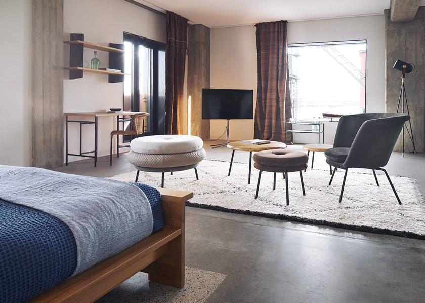 Richard Lampert Круглый журнальный столик из стали и дерева Tom sun-id-1482373 - Вид №1