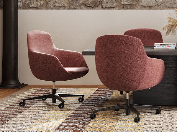 Тканевое офисное кресло с колесами FREZZA Radar Executive ARCH-00071485