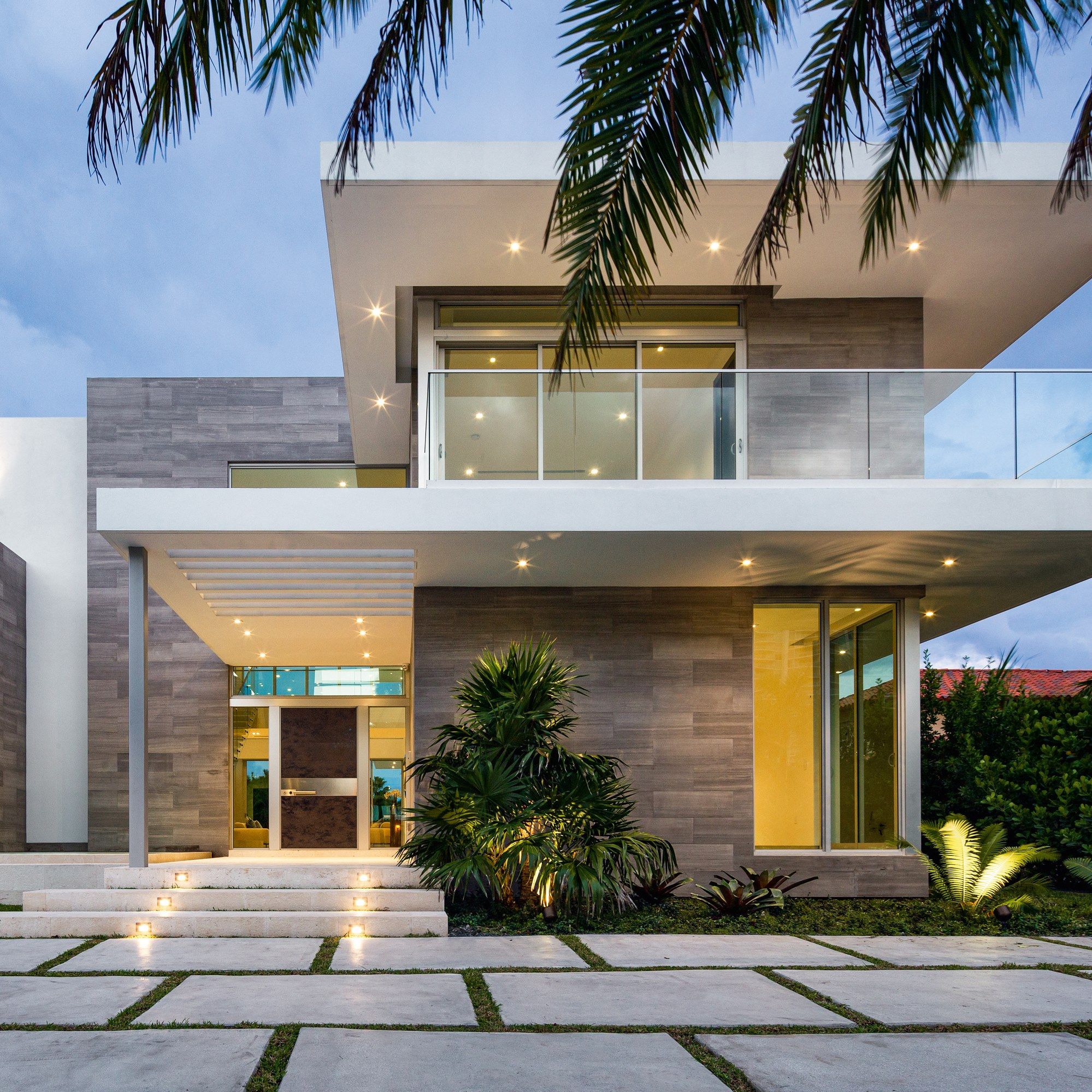 Двустворчатая бронированная дверь с покрытием из ржавчины Cor-Ten Oikos Synua ARCH-00088893 - Вид №1