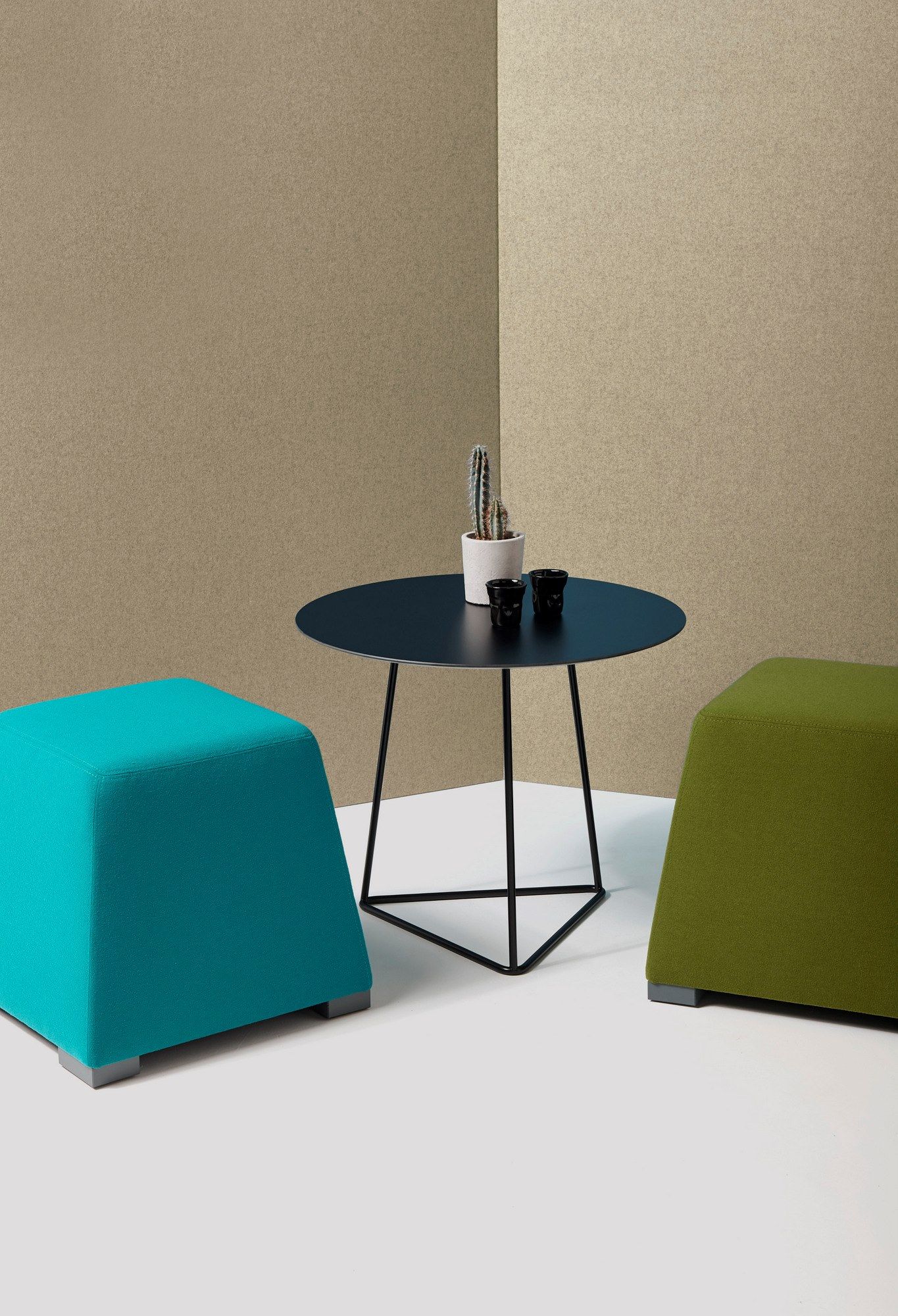 Круглый журнальный столик с верхней частью HPL Diemme Circuit ARCH-00114809 - Вид №1