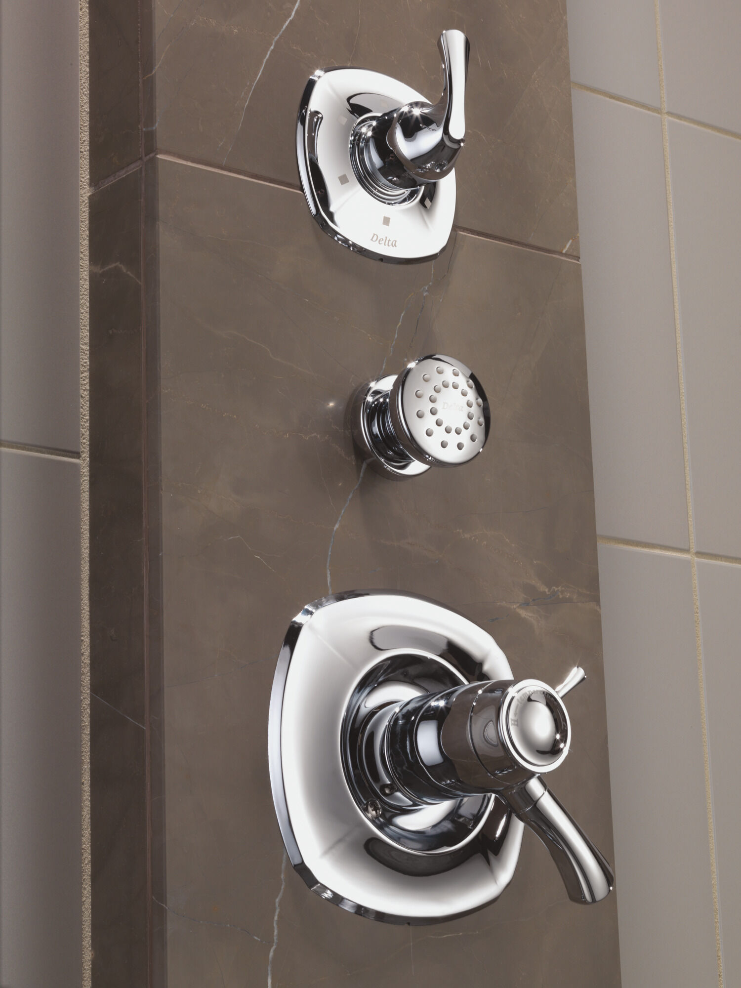 50102-BL Спрей для тела для поверхностного монтажа Delta Faucet Delta Матовый черный - Вид №5