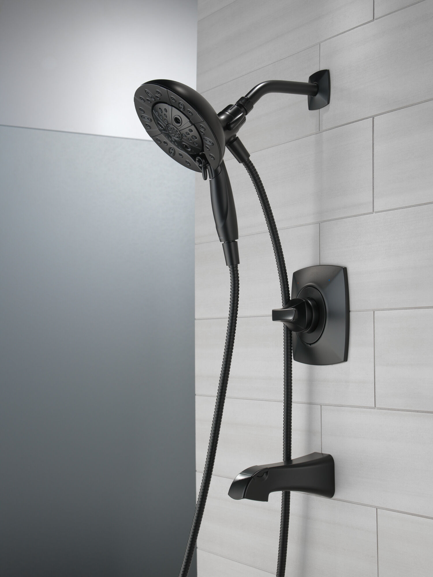 Ванна и душ Monitor® 14 Series с душем In2ition® Two-In-One Delta Faucet 144789-BL-I - Вид №18