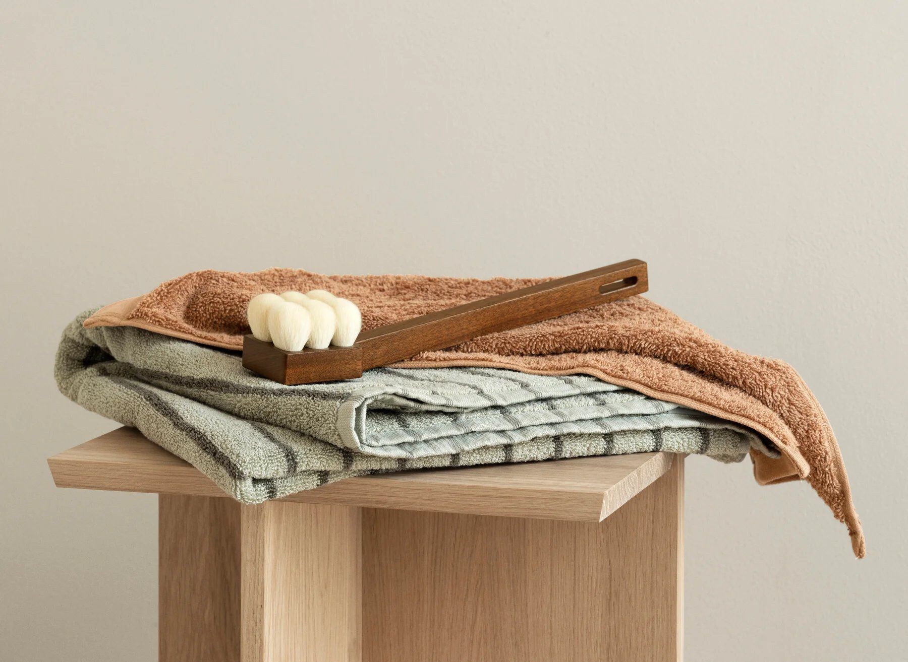 Низкий дубовый стул blomus Engawa ARCH-00101135 - Вид №3