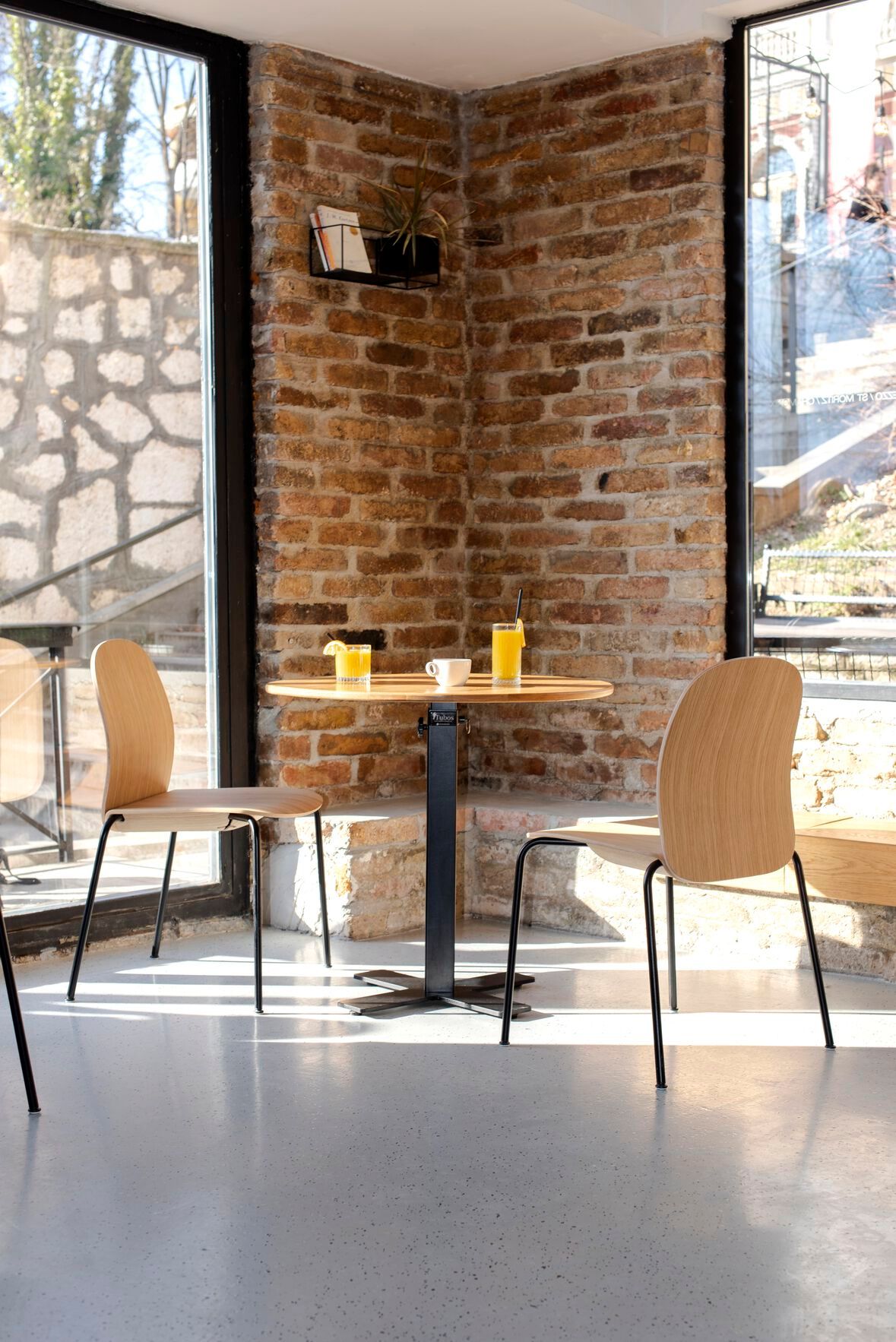 Штабелируемый стул из дуба Gazzda Book ARCH-00149968 - Вид №3