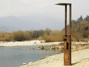 tender rain Душевая стойка из латуни напольная с ручным душем Menhir