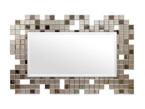 Прямоугольное стеклянное зеркало с рамой стены