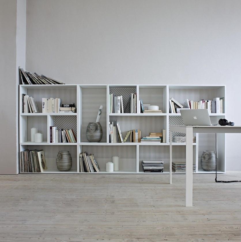 Ligne Roset Открытый модульный лакированный книжный шкаф из стали и дерева  19980186-19980187  - Вид №4