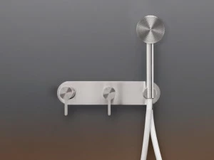 Ceadesign Настенный комплект из 2 смесителей для ванны / душа с ручным душем Innovo Inv 53y