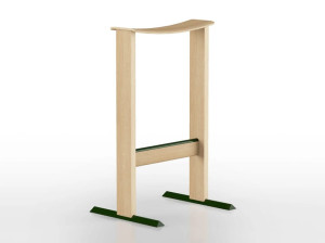 Высокий стул из ясеня с подставкой для ног