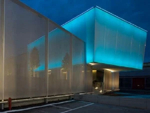 Solaris Tende Текстильный фасад с натяжным полотном и светодиодной подсветкой Facetex