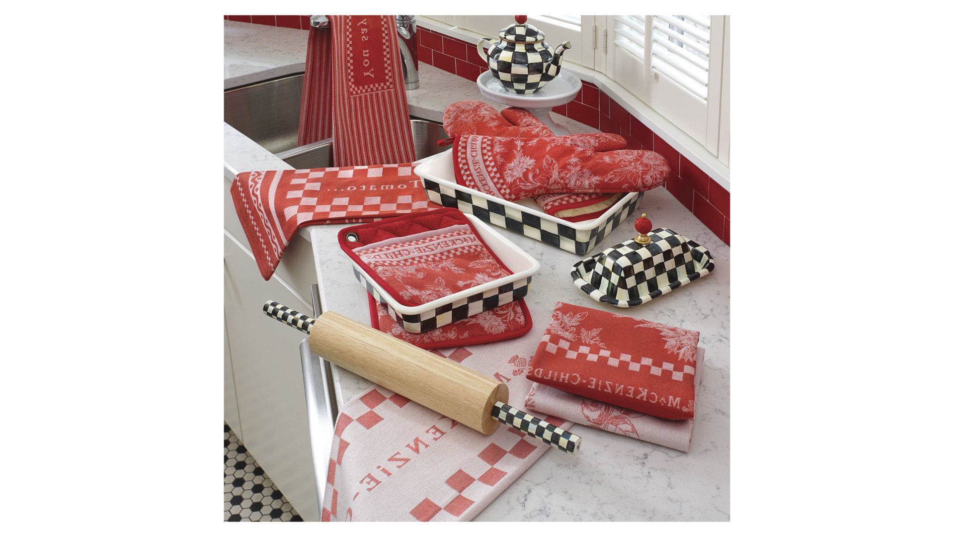 10654435 Mackenzie-Childs Набор прихваток Wild Rose 2 шт (красный) Ткань  - Вид №2