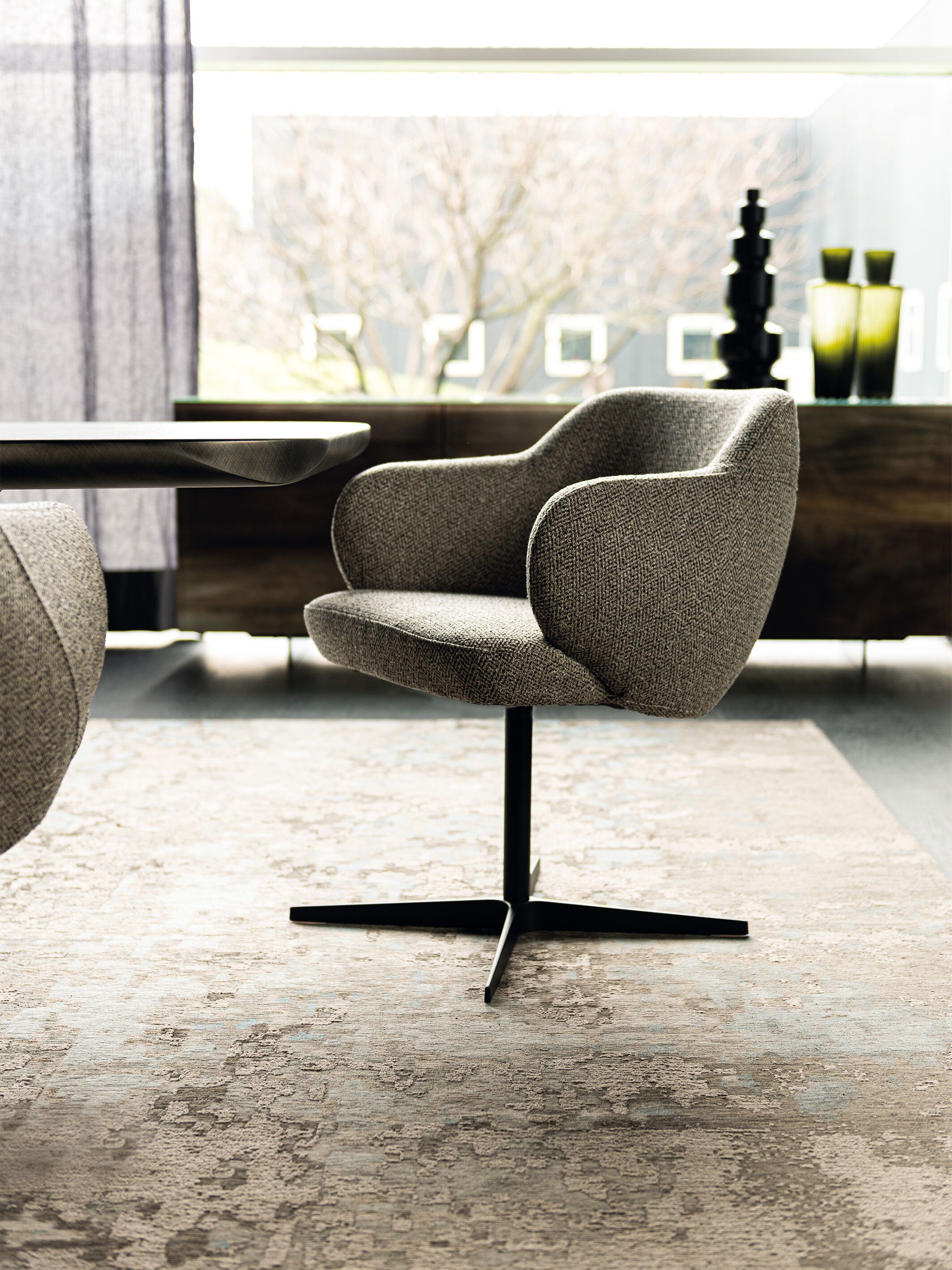 Мягкое вращающееся кресло с подлокотниками Cattelan italia BOMBÈ X ARCH-00119548 - Вид №9