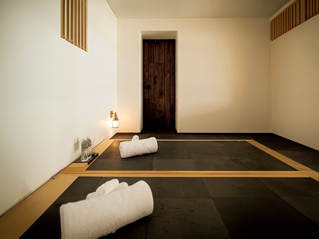 Каменная кровать с подогревом HEALING Hot Stone Spa ARCH-00043214