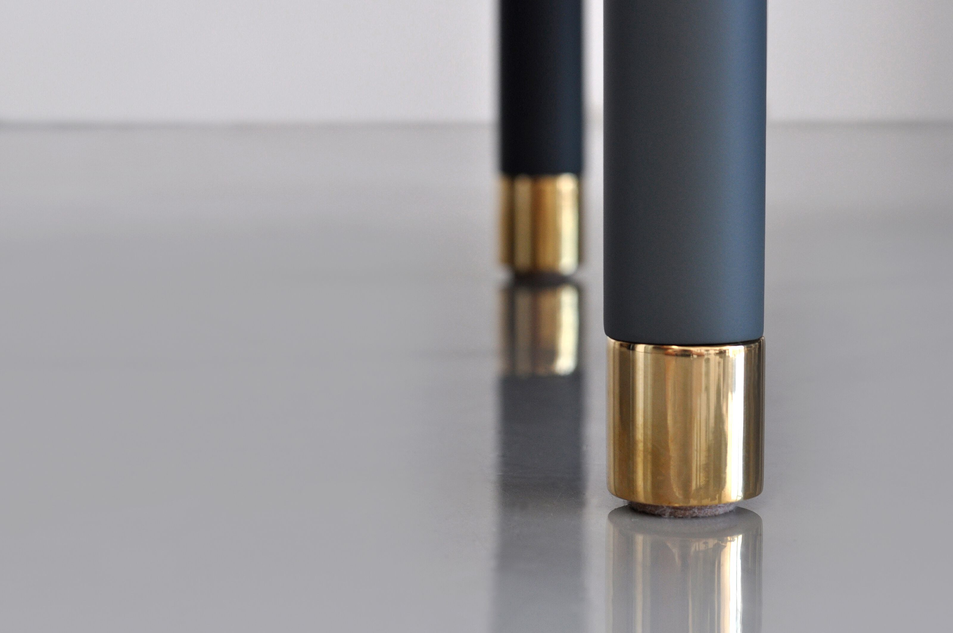 Низкий овальный журнальный столик из стали с порошковым покрытием Phase Design Pill ARCH-00039709 - Вид №4