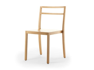 Штабелируемый стул из массива дерева с открытой спинкой