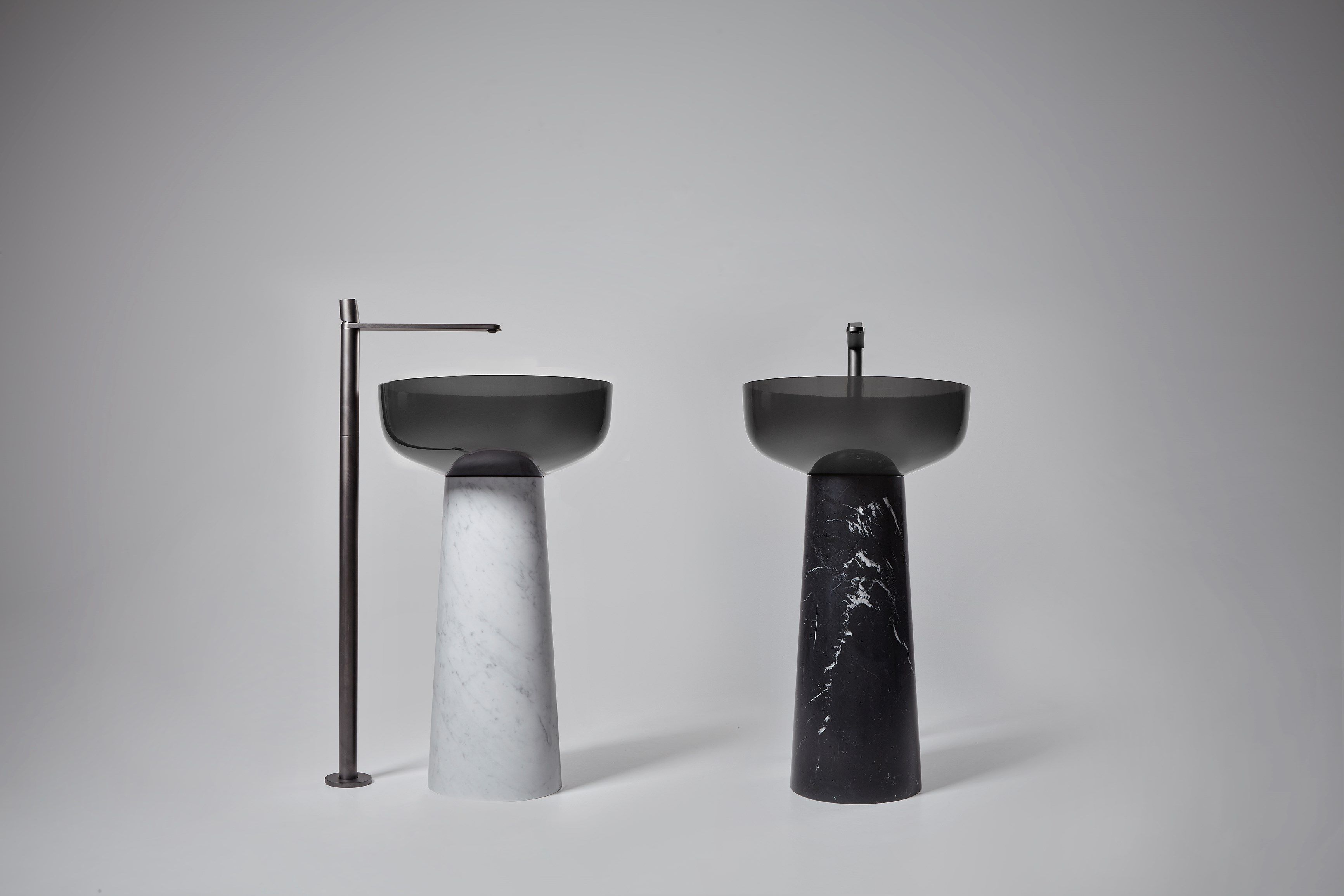 Круглый отдельно стоящий умывальник из черного мрамора Marquina Antoniolupi ALBUME10 + ALBUME21 ARCH-00047857 - Вид №8