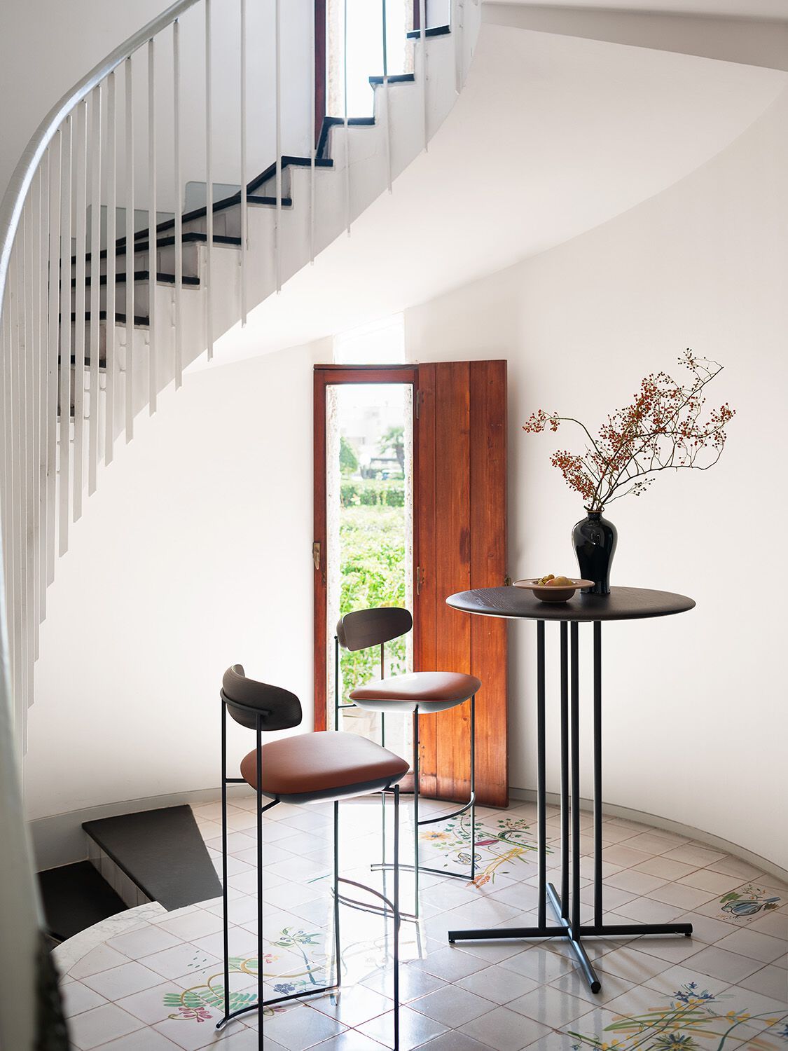 Высокий круглый стол из ясеня и металла Potocco Graphic ARCH-00038708 - Вид №4