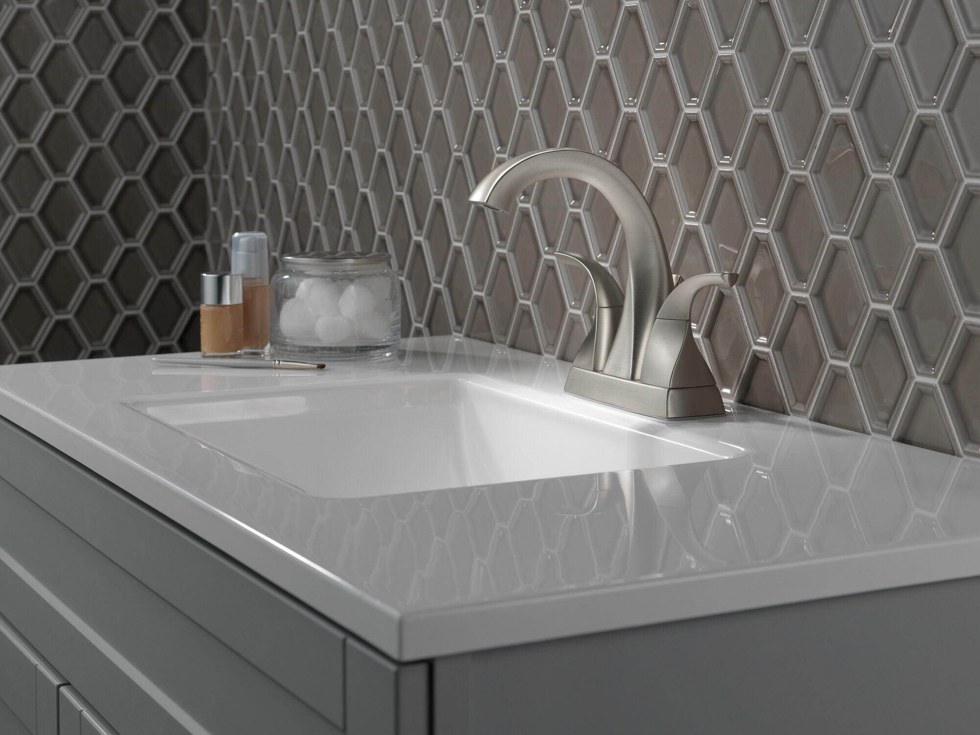 25779LF-SP Смеситель для ванной комнаты с двумя ручками Delta Faucet DELTA Матовый никель Spotshield - Вид №3