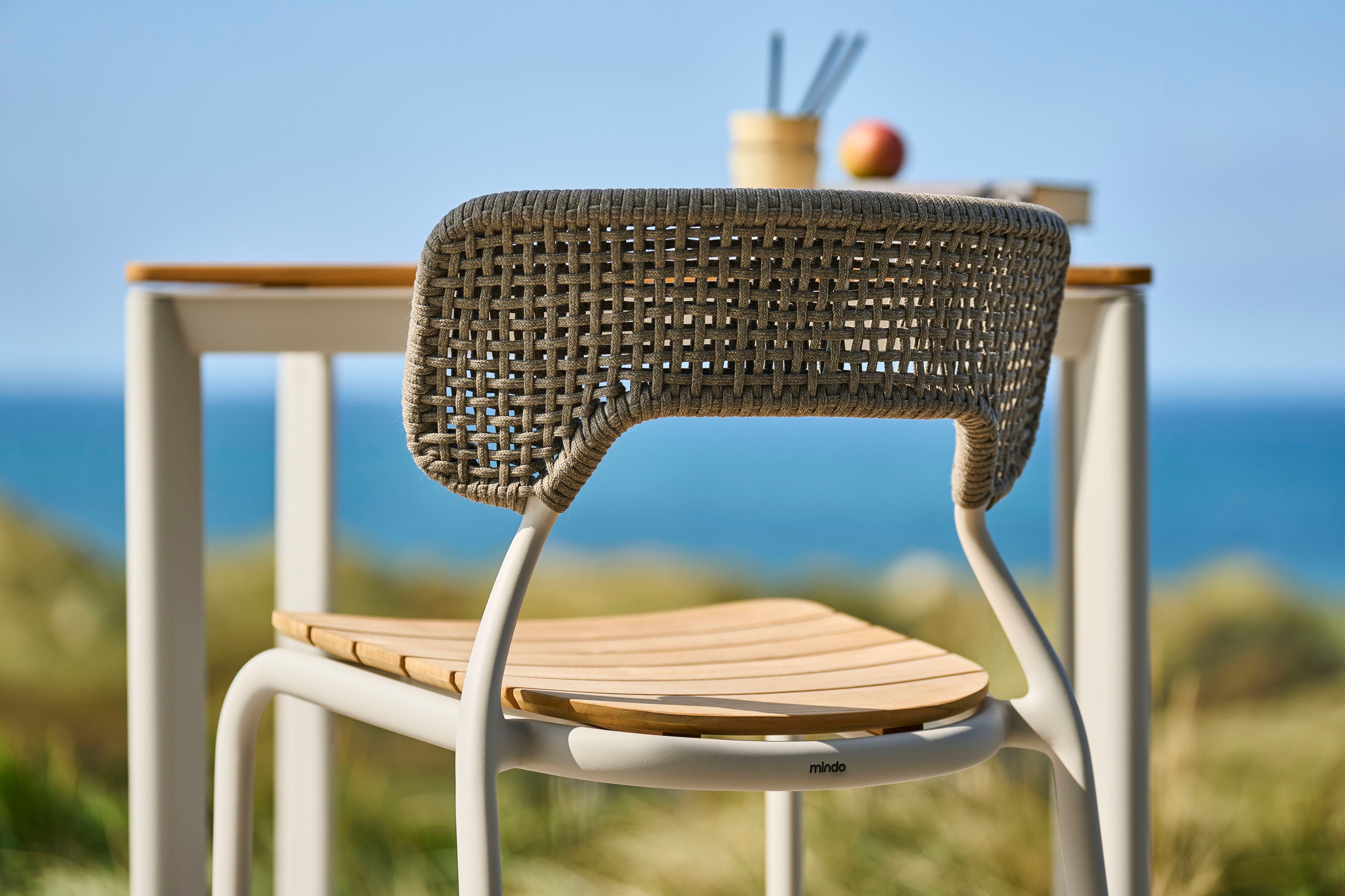 Высокий квадратный стол из тикового дерева Mindo Mindo 102 ARCH-00119714 - Вид №1