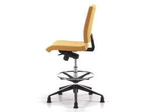 Эргономичное офисное кресло с 5 спицами