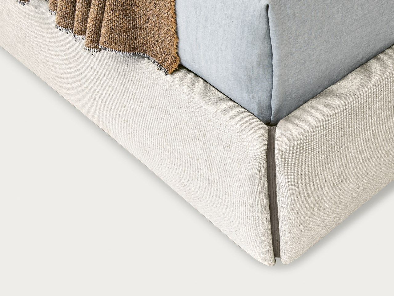 Двуспальная кровать из ткани с высоким изголовьем Pianca RIALTO ARCH-00125810 - Вид №9