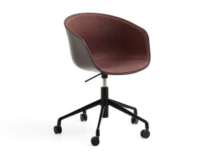 Регулируемое по высоте вращающееся кресло с обивкой