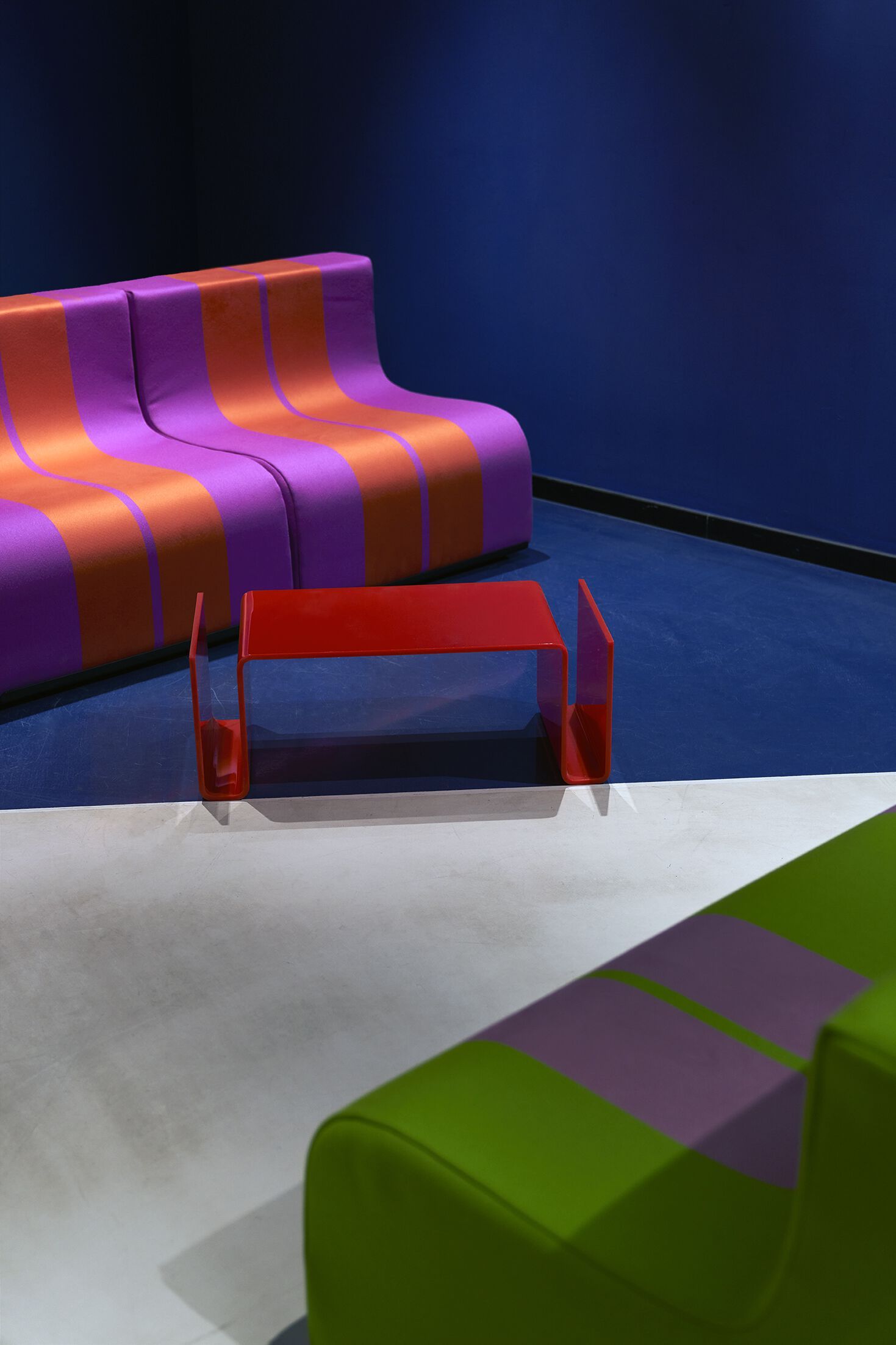 Прямоугольный журнальный столик из ПММА с журнальной стойкой Poltronova Sofo ARCH-00049878 - Вид №2