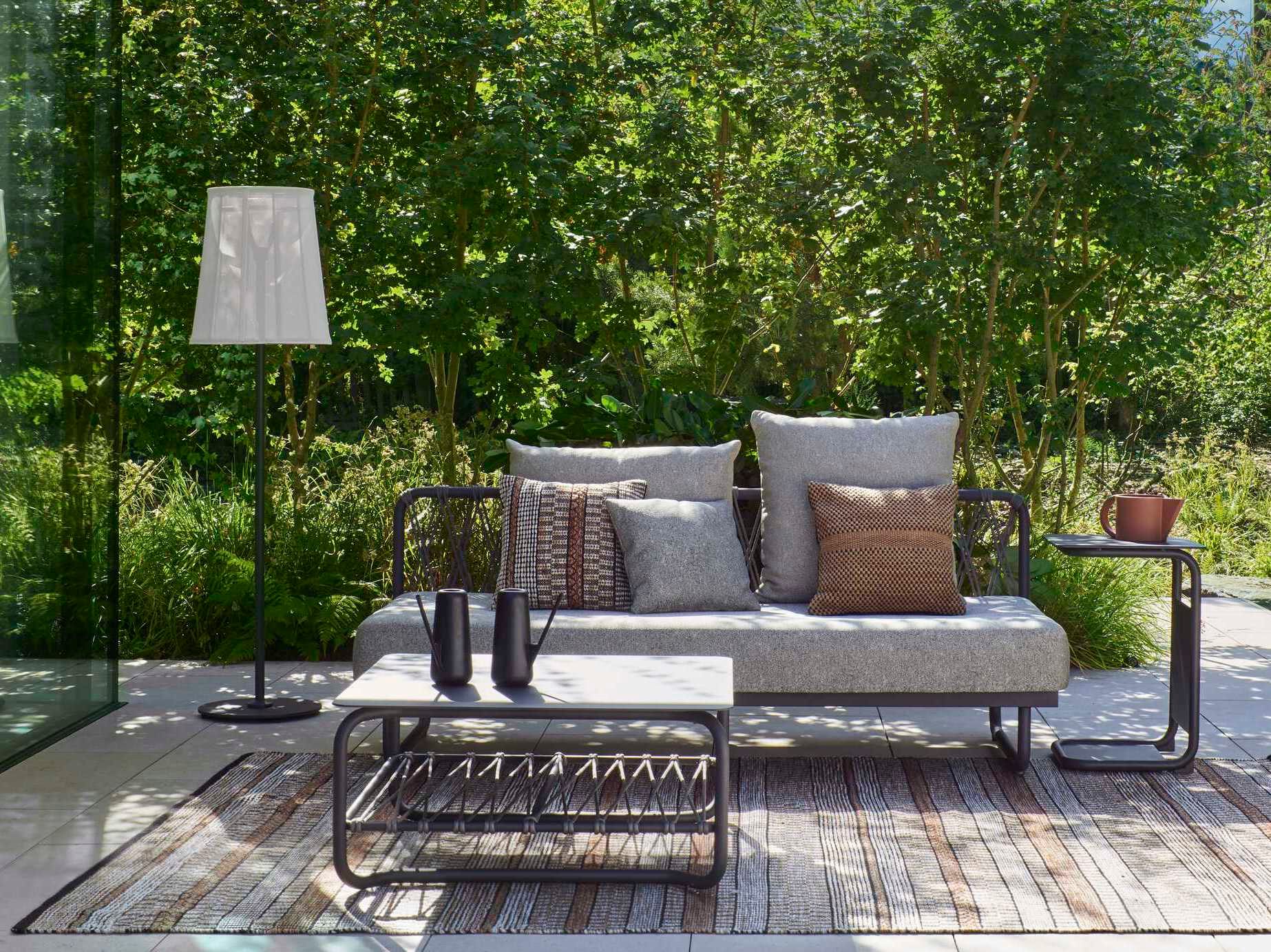 Алюминиевый журнальный столик Ligne Roset Valmer ARCH-00023362 - Вид №3