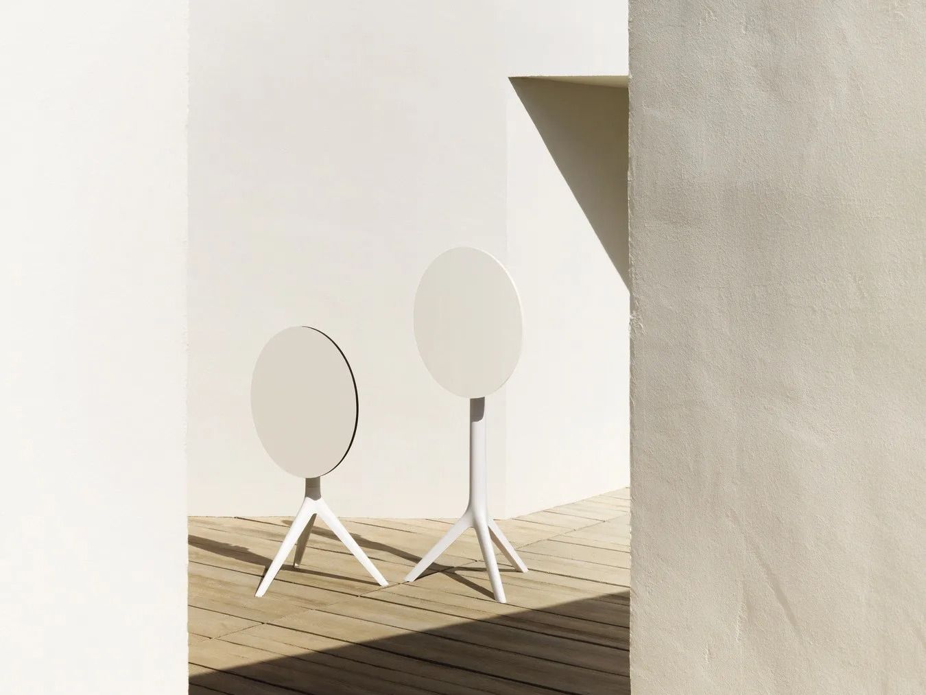 Круглый складной стол Vondom Mari-Sol ARCH-00013005 - Вид №3