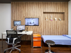 Офисный комод с колесами