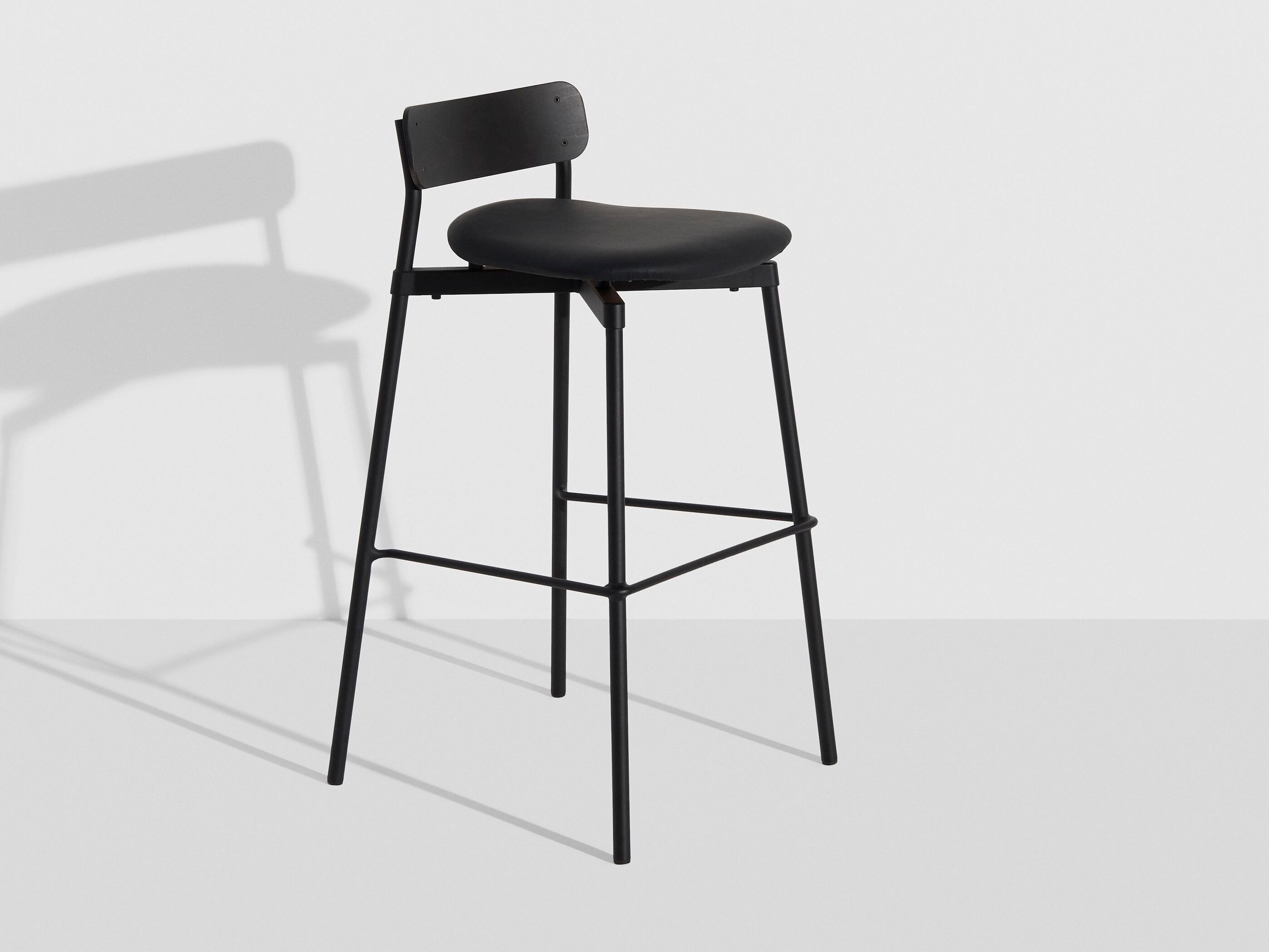 Высокий кожаный штабелируемый стул с подставкой для ног Petite Friture Fromme ARCH-00149169