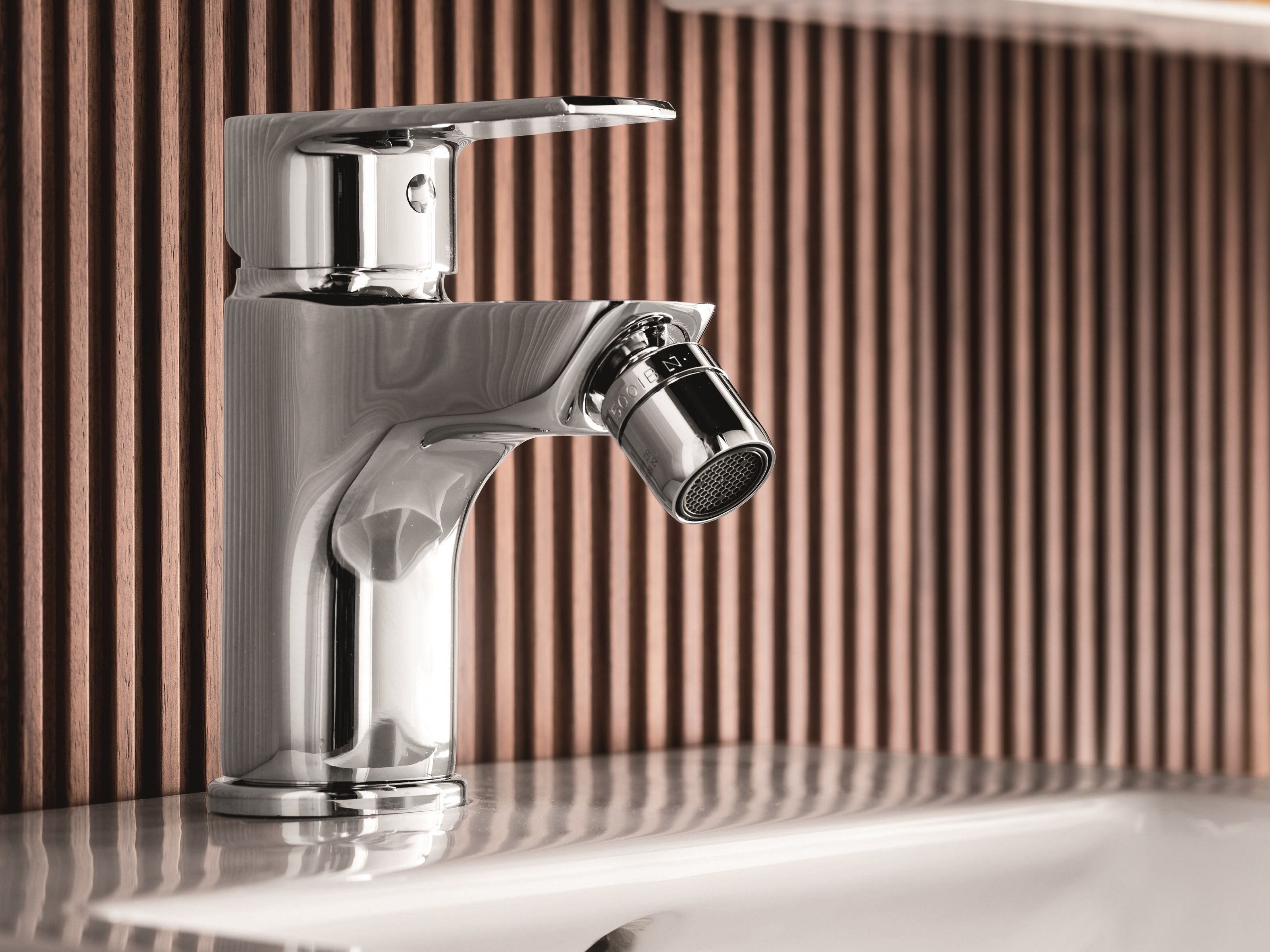 Однорычажный смеситель для биде с поворотным горлышком Gruppo Geromin правило ARCH-00028100