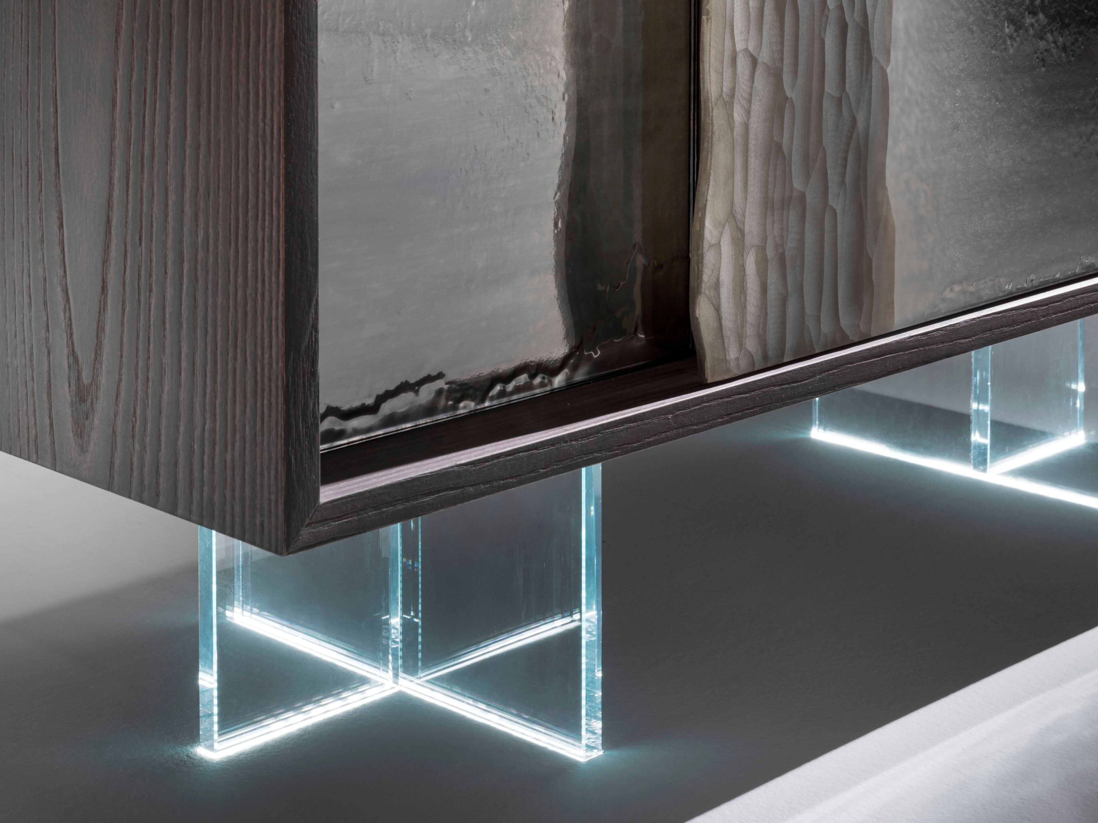 Деревянный и стеклянный шкаф со встроенным освещением ARTE VENEZIANA Langhe ARCH-00007777