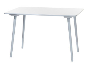 Деревянный стол