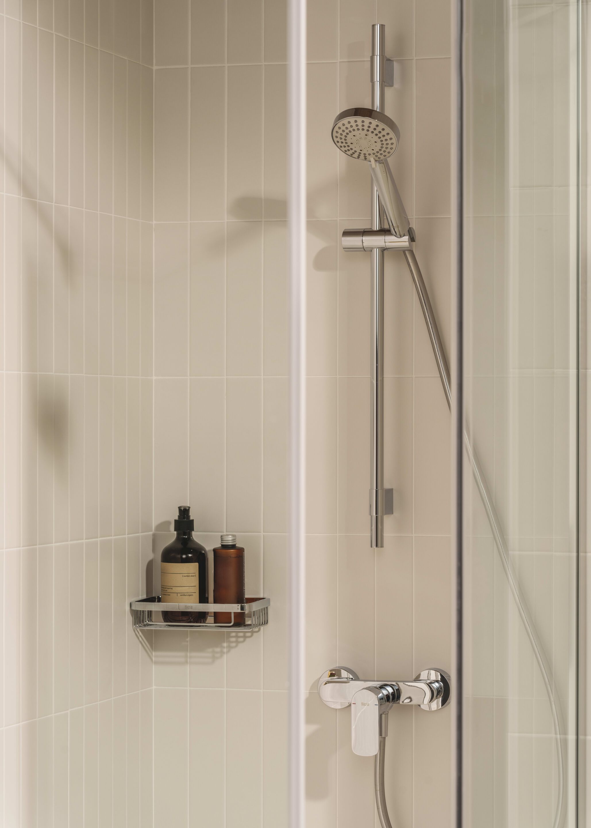 Металлический держатель дозатора Roca Hotels ARCH-00088929 - Вид №1