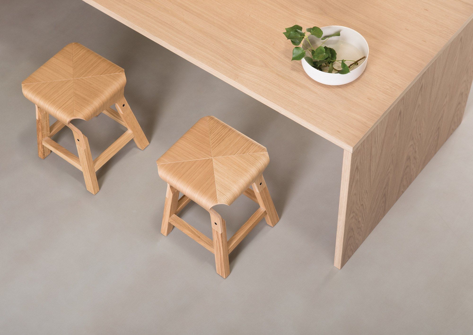 Деревянный низкий стул с подставкой для ног Vergés Naoshima ARCH-00055784 - Вид №5