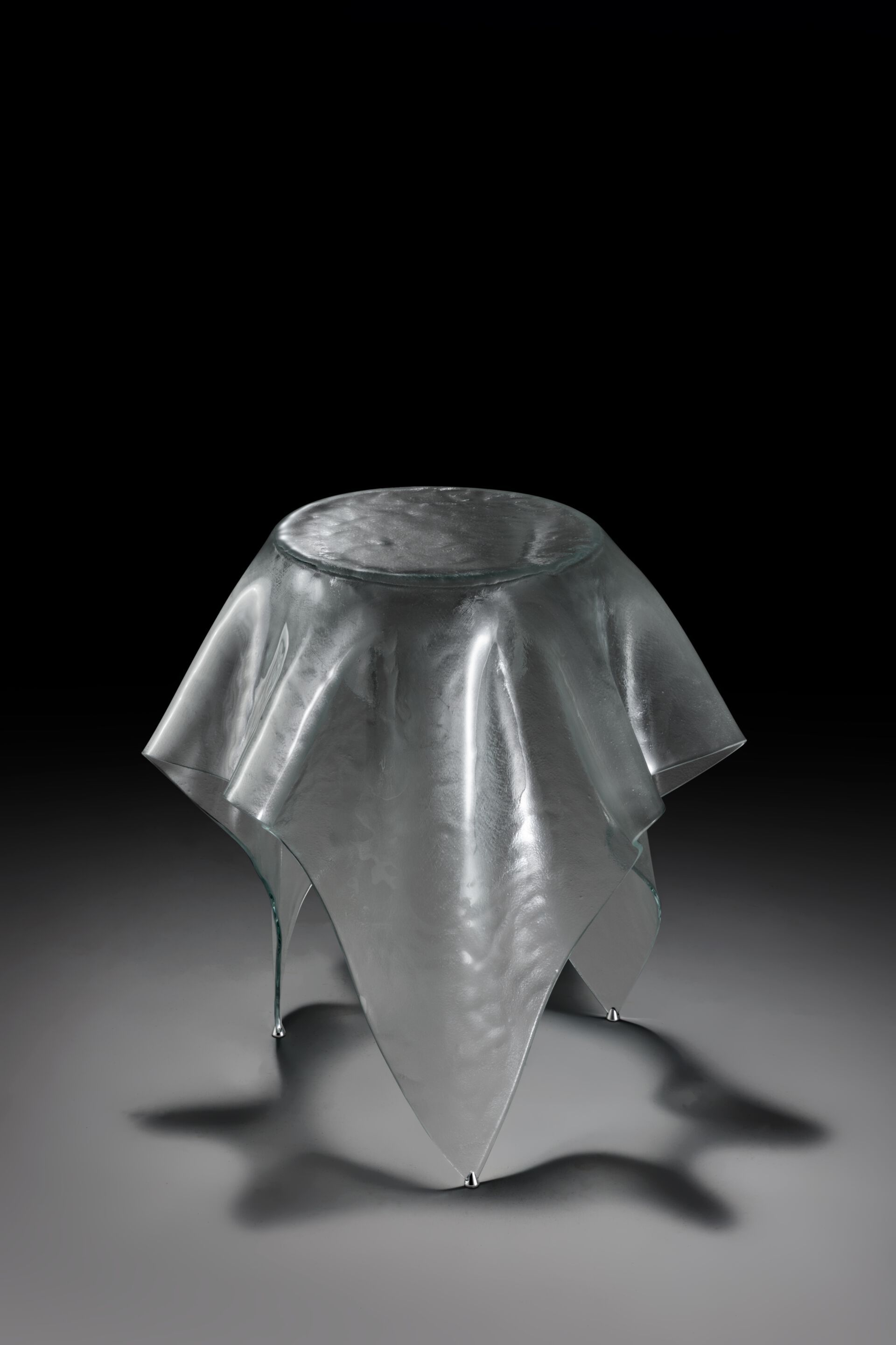 Круглый журнальный столик из изогнутого стекла REFLEX платок ARCH-00035349 - Вид №12