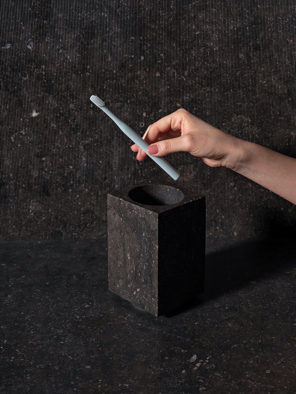Подставка для зубных щеток из мрамора LUCE DI CARRARA элемент ARCH-00130202 - Вид №1