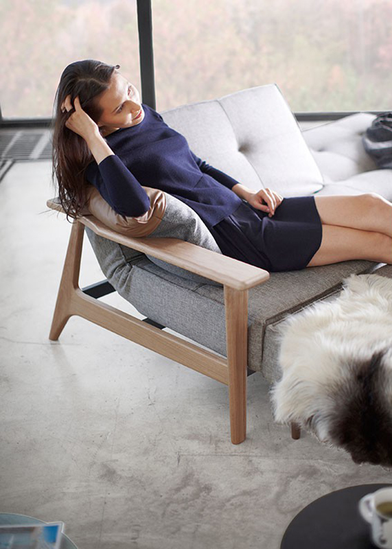 Диван Splitback с подлокотниками Frej, ножками из дуба и черной рамой, серый Innovation Living SPLITBACKS3 - Вид №2