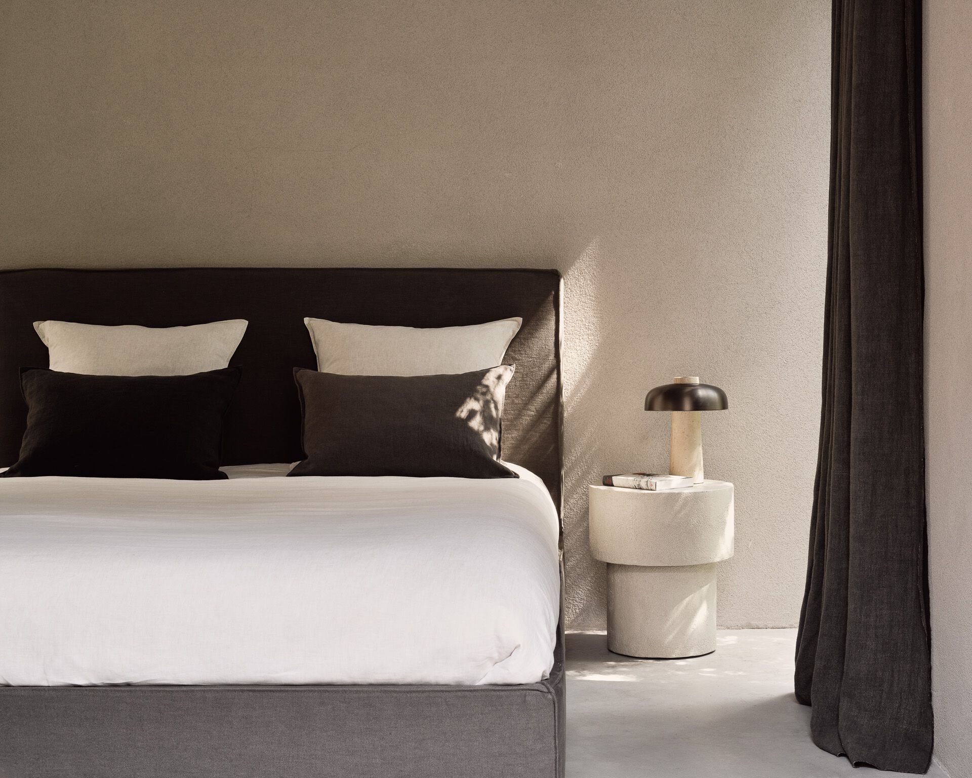 Съемная двуспальная кровать из льна Ethnicraft Revive ARCH-00149988 - Вид №7