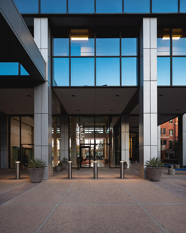 FSRT230 Столбик безопасности helio m30 / k4, серия 900  Forms-surfaces  - Вид №10