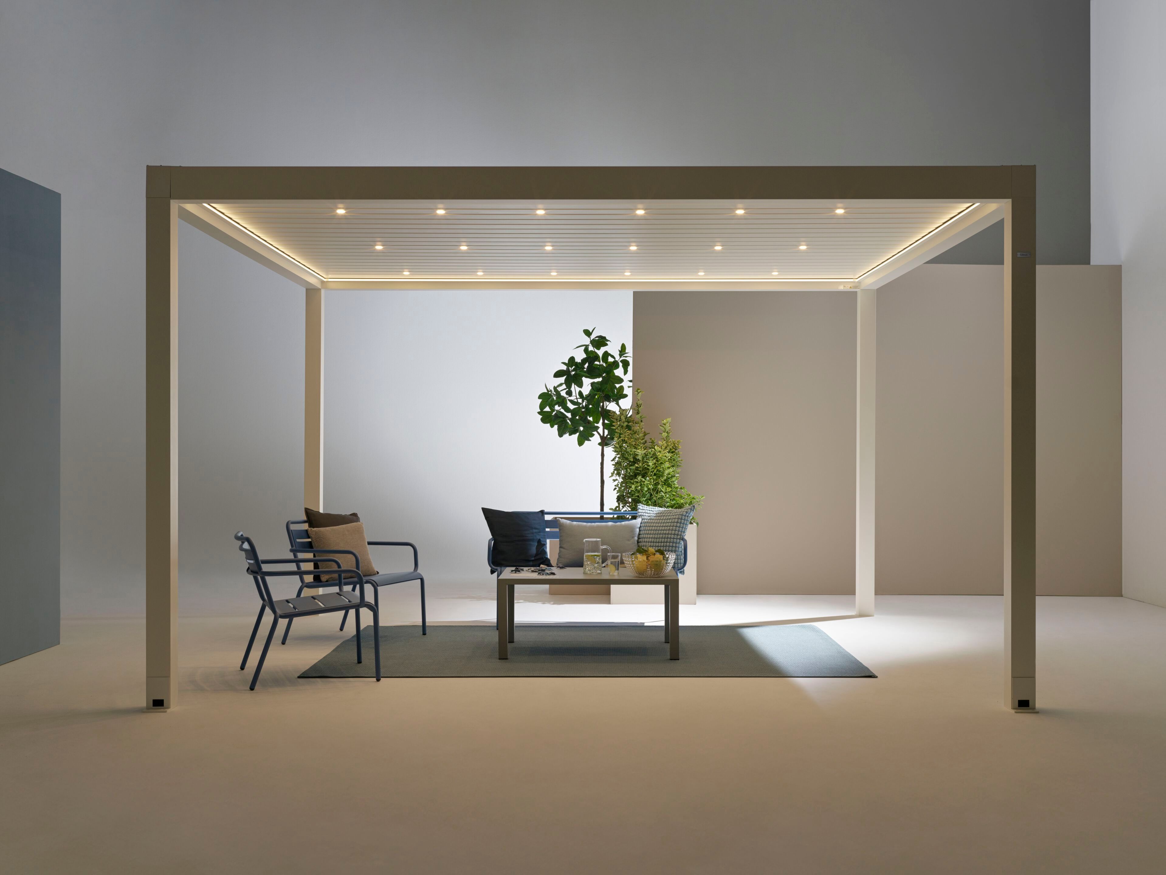 Биоклиматическая пергола из алюминия с поворотными пластинами GIBUS MOVIE ARCH-00100698 - Вид №5