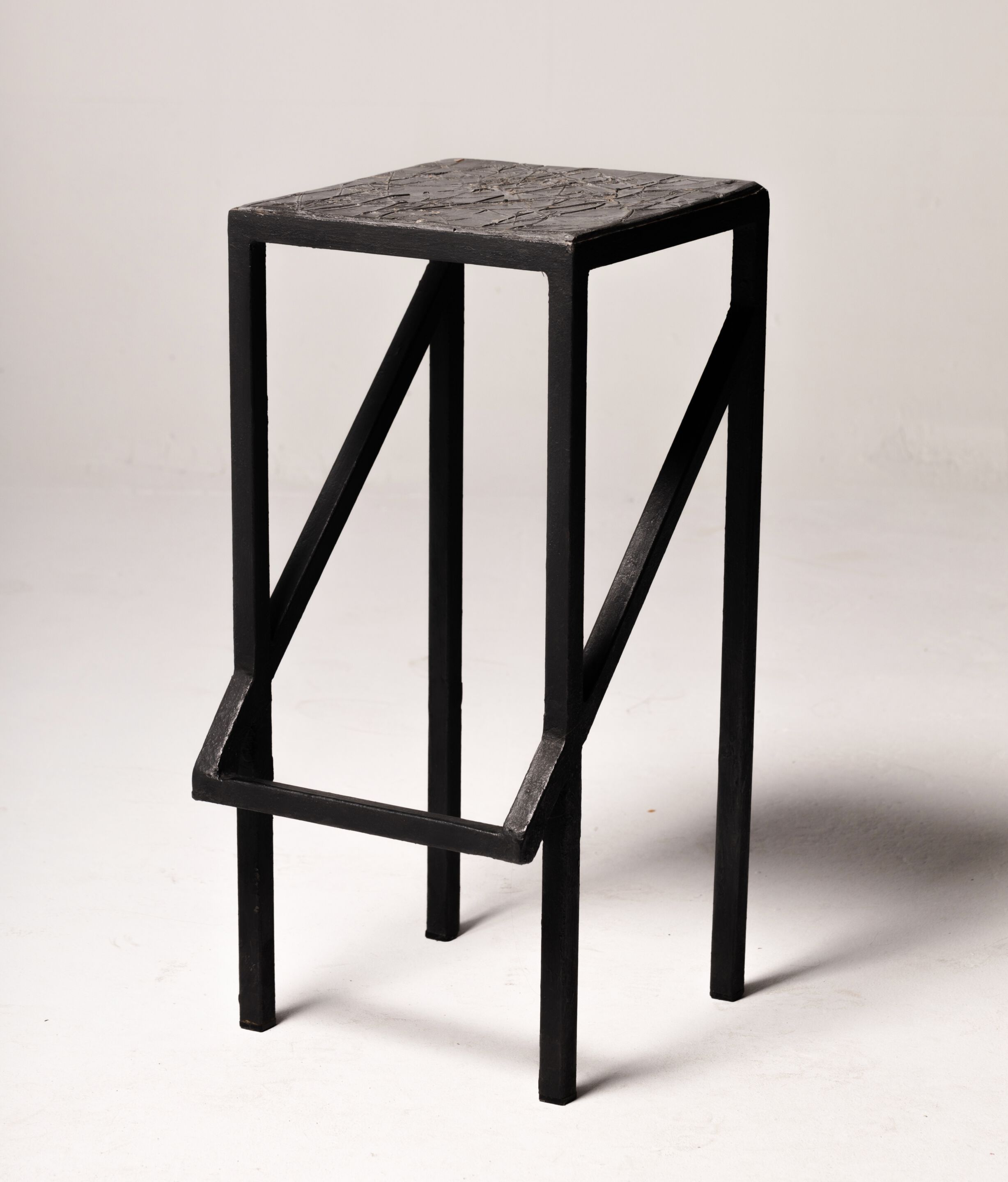 Стальной табурет с подставкой для ног ICI ET LÀ Бетон ARCH-00120196 - Вид №2